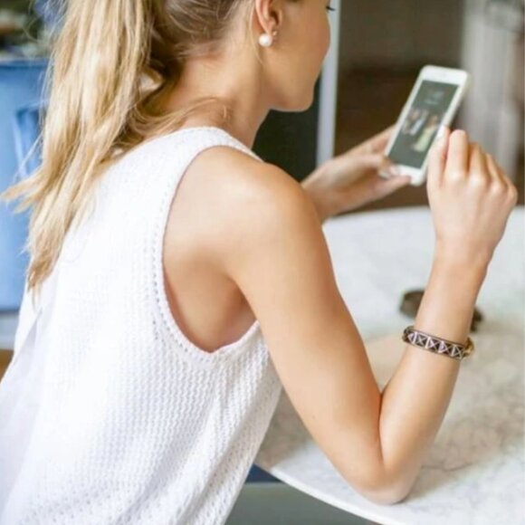 Rebecca Minkoff Smart Notification Bracelet Gold Link Chain School Work Party - Picture 8 of 10